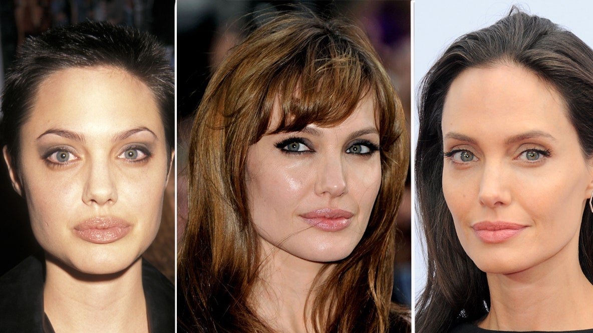 Angelina Jolie seins
